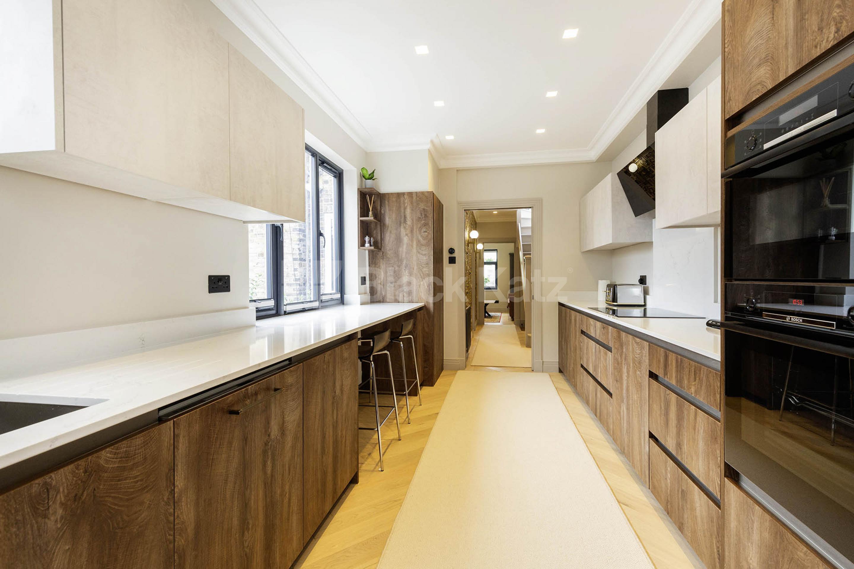 			MINS TO REGENTS PARK & TUBE!, 1 Bedroom, 1 bath, 1 reception Flat			 Parkway, Camden NW1